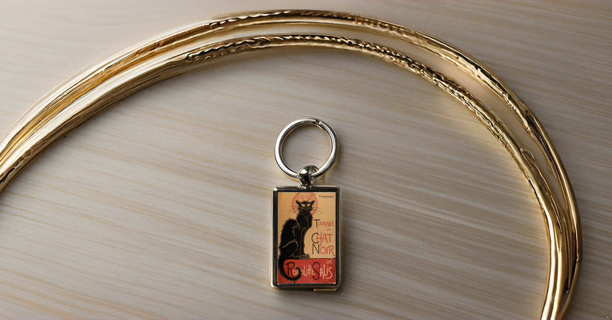 Le Chat Noir Keyring β Vintage French Art Metal Keychain