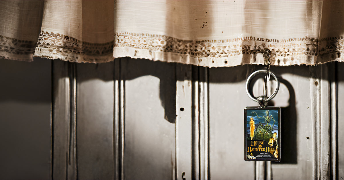 House on Haunted Hill Metal Keyring β Classic Horror Movie Poster